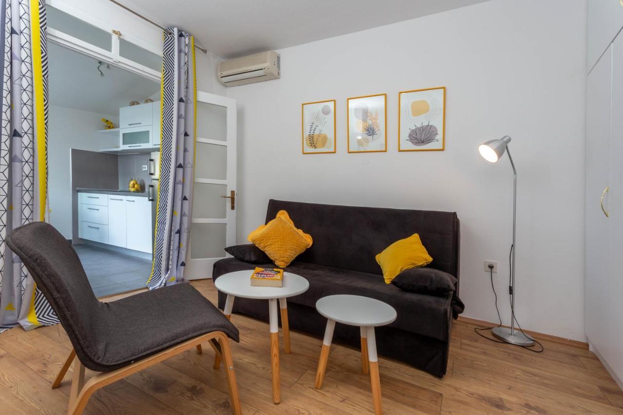 Apartment Tasina Хвар Экстерьер фото
