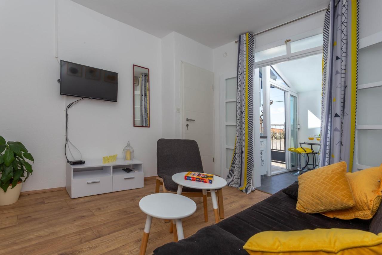 Apartment Tasina Хвар Экстерьер фото